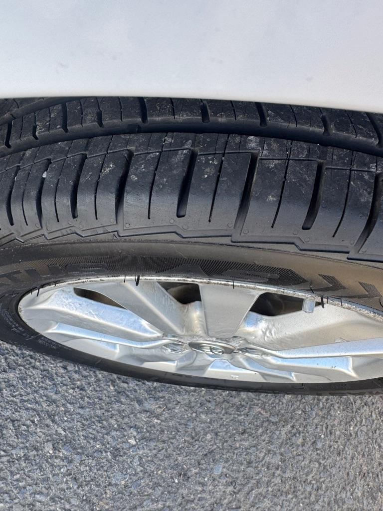 Toyota Corolla Base 4-Speed AT 2009