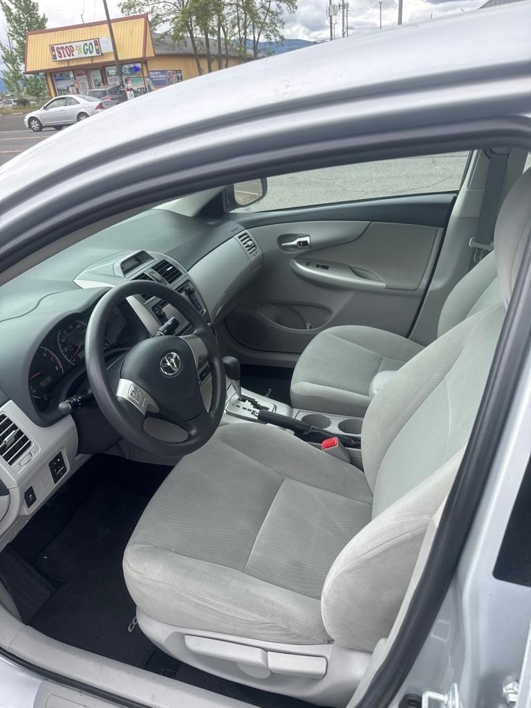 Toyota Corolla S 5-Speed MT 2013