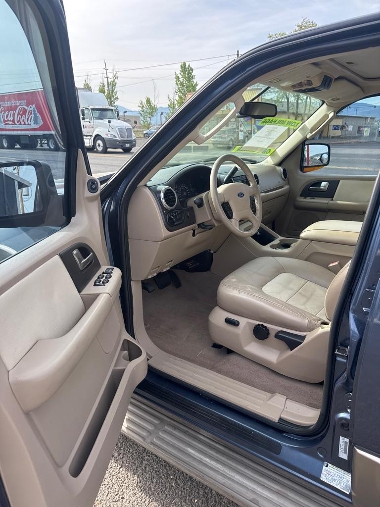 Ford Expedition Eddie Bauer 5.4L 2WD 2004