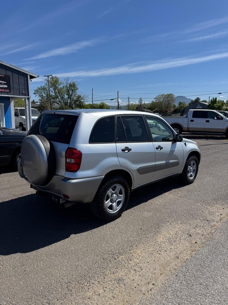 Toyota RAV4 2WD 2004