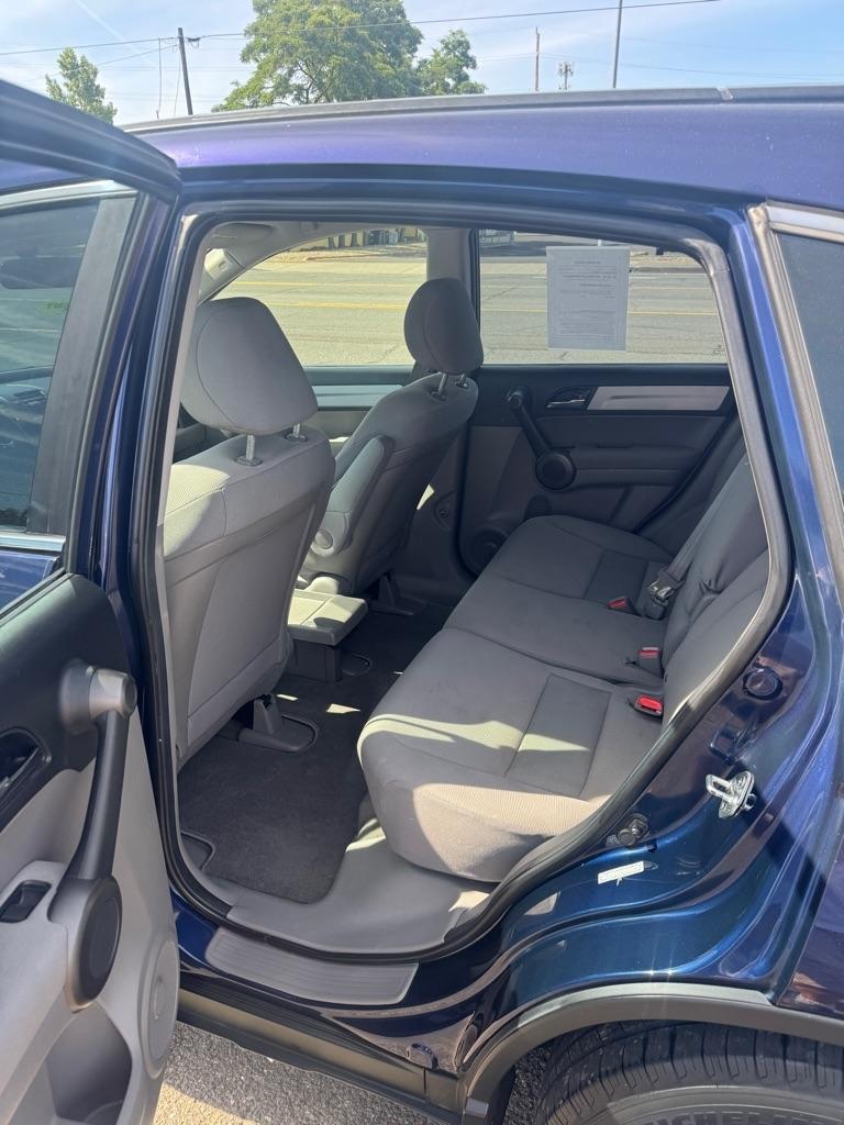 Honda CR-V LX 2WD 5-Speed AT 2011