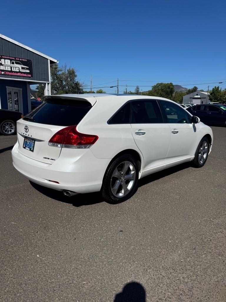 Toyota Venza LE V6 AWD 2012