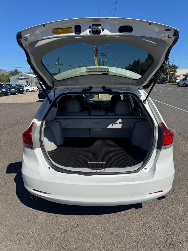 Toyota Venza LE V6 AWD 2012