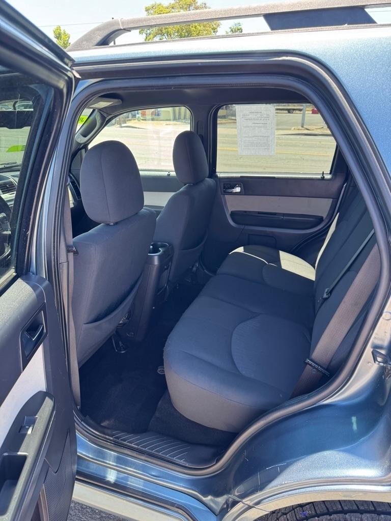 Mercury Mariner I4 2WD 2010