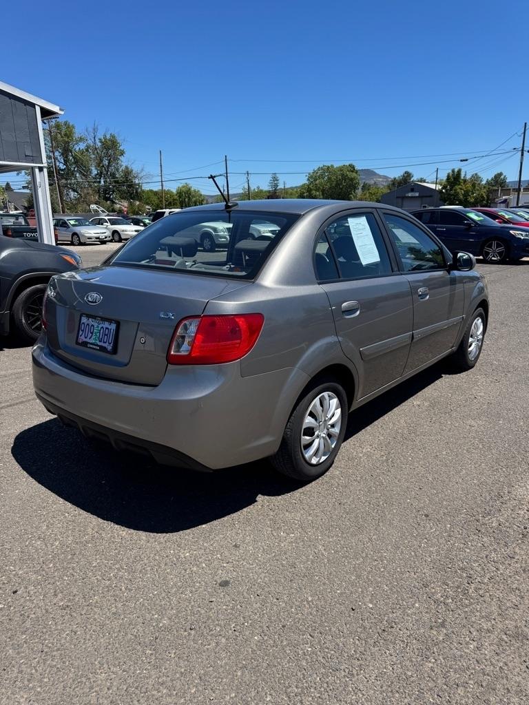 Kia Rio LX 2010