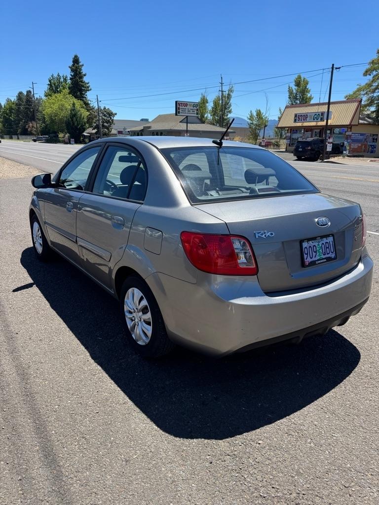 Kia Rio LX 2010