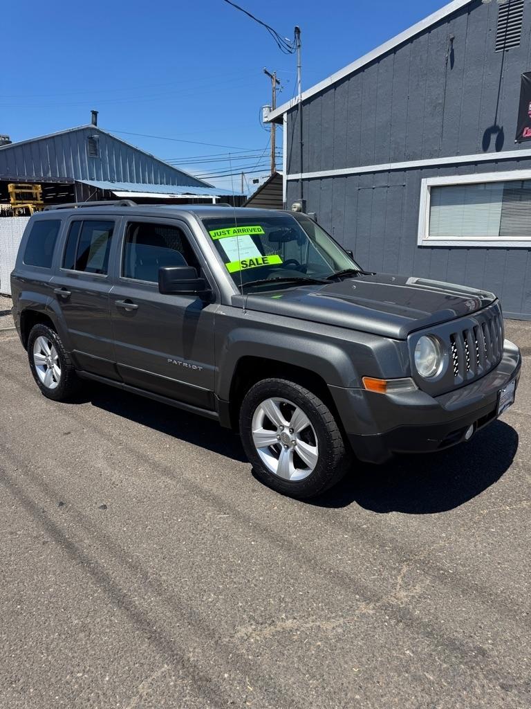 Jeep Patriot Latitude 2WD 2012