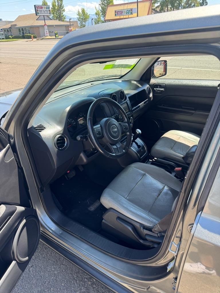 Jeep Patriot Latitude 2WD 2012