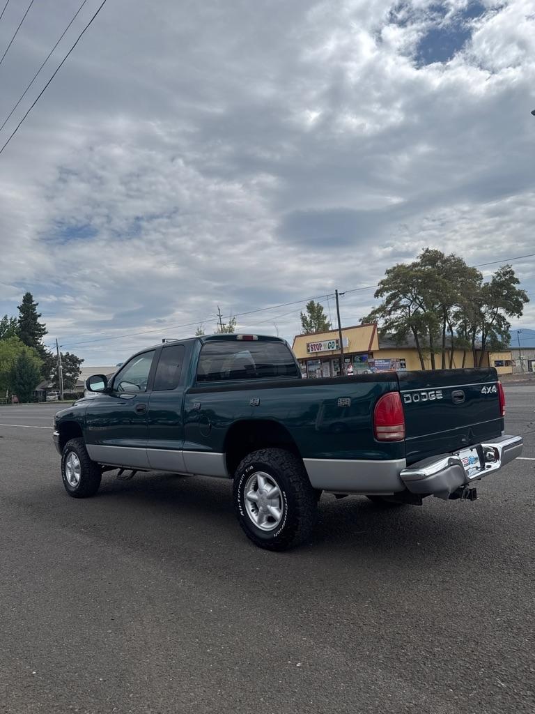 Dodge Dakota Club Cab 4WD 1997