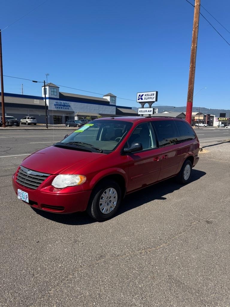 Chrysler Town & Country LX 2006