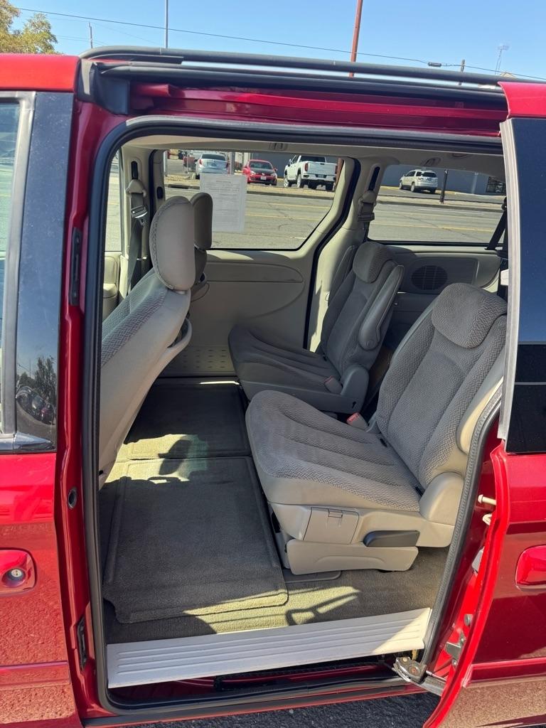 Chrysler Town & Country LX 2006
