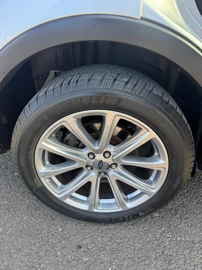 Ford Explorer Limited 4WD 2016