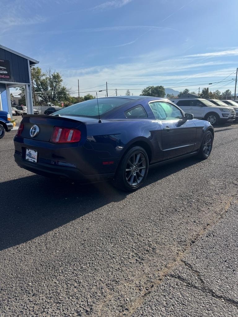 Ford Mustang V6 Coupe 2012