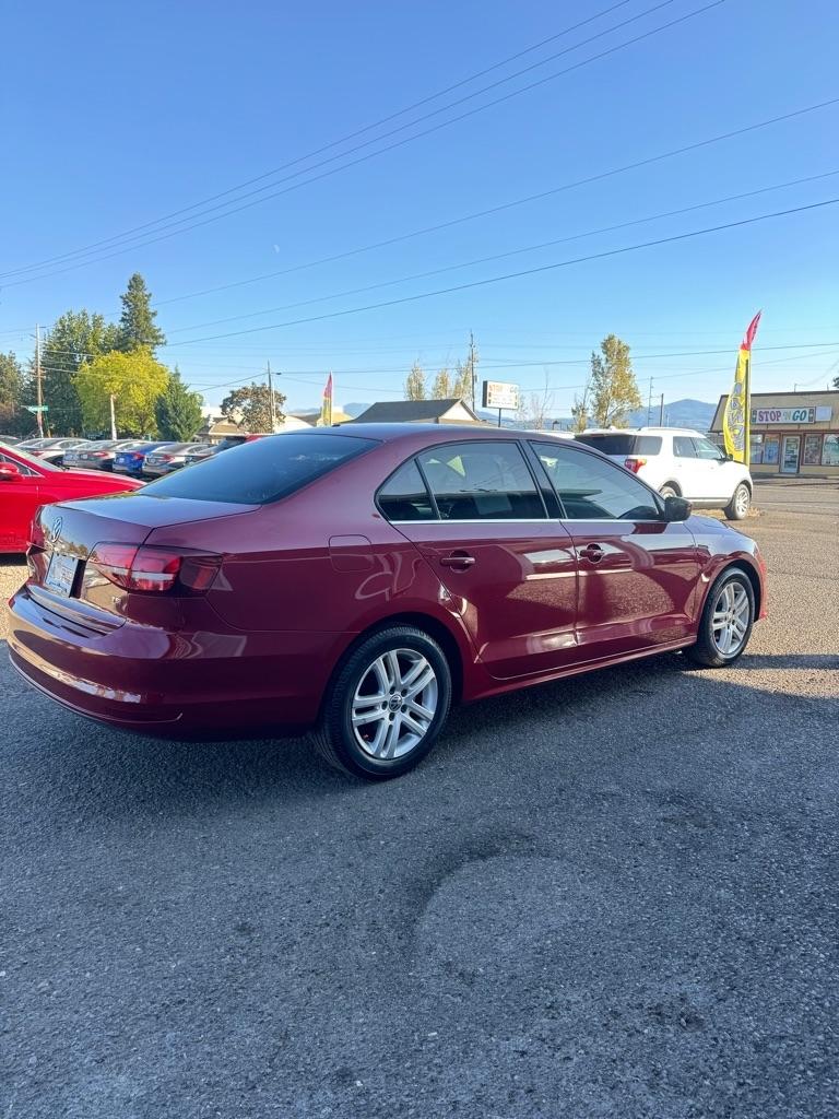 Volkswagen Jetta 1.4T S 6A 2017