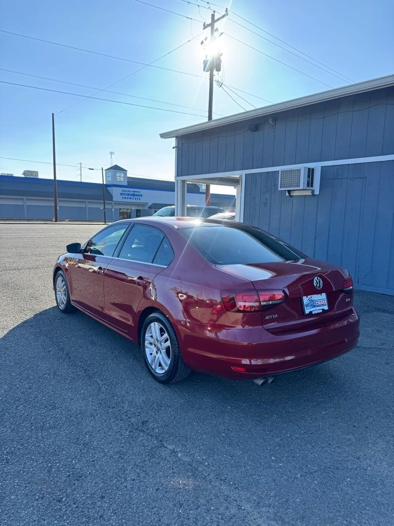 Volkswagen Jetta 1.4T S 6A 2017