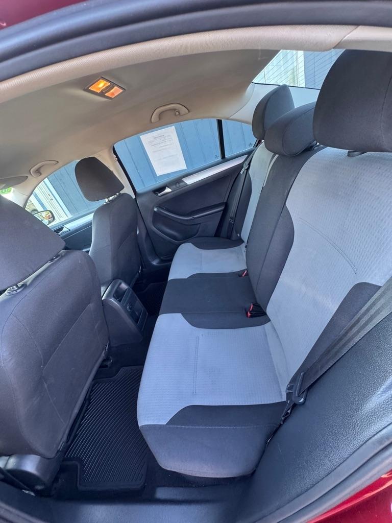 Volkswagen Jetta 1.4T S 6A 2017