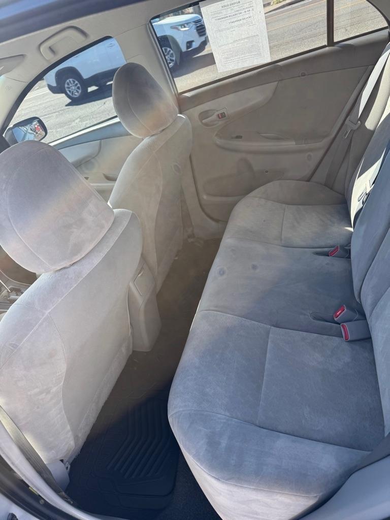 Toyota Corolla Base 4-Speed AT 2009