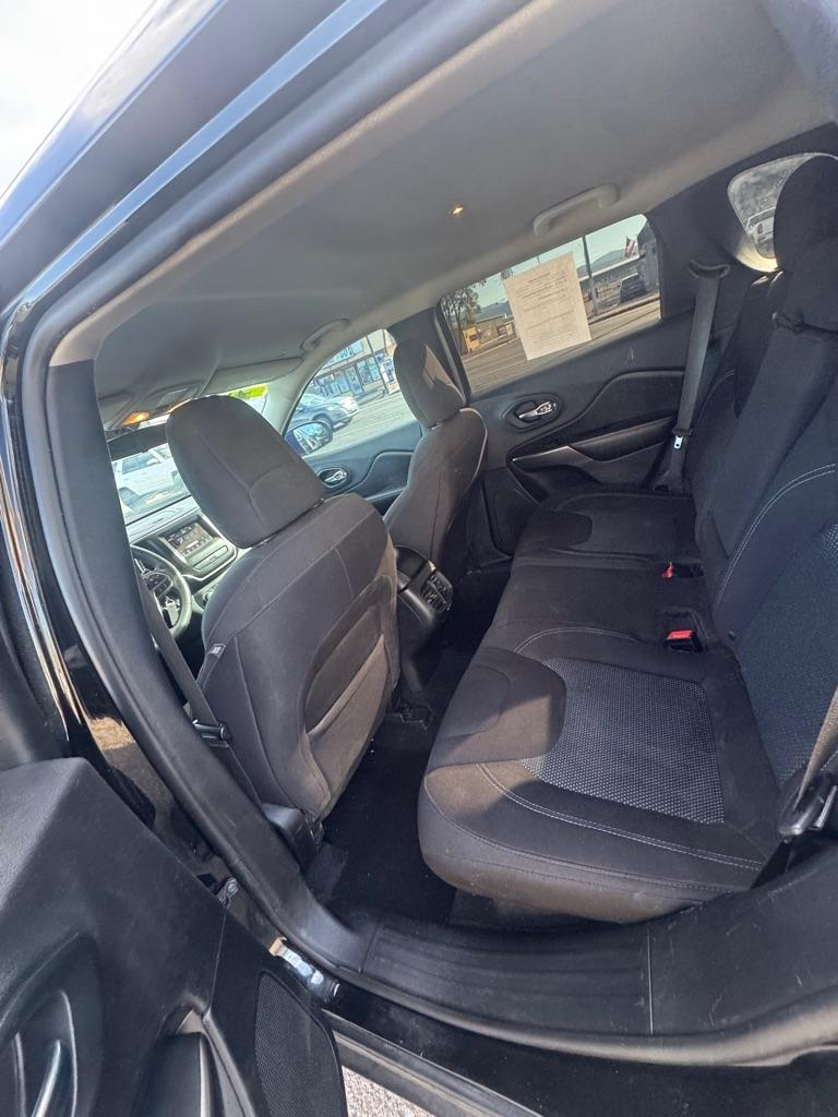 Jeep Cherokee Latitude FWD 2019