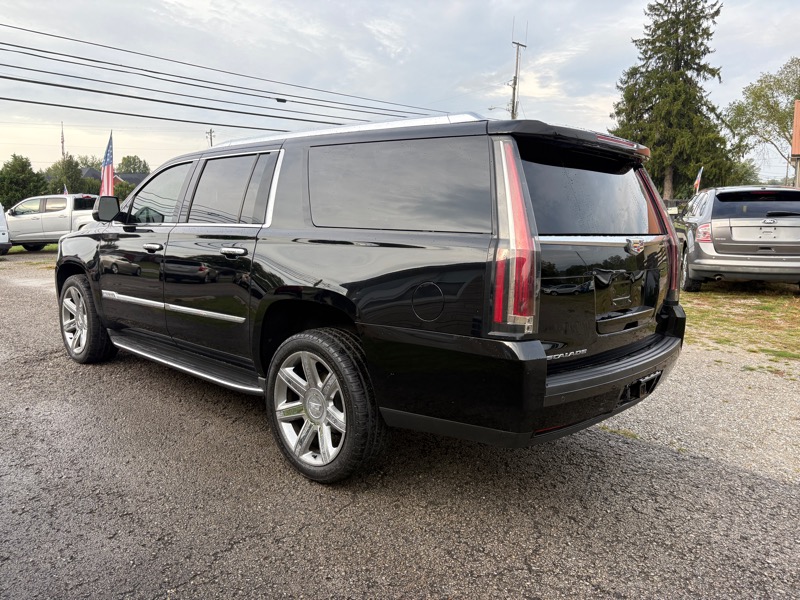 2016 Cadillac Escalade ESV Luxury photo 2