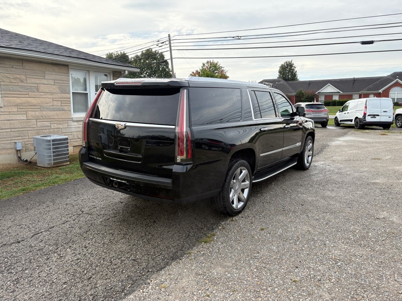 2016 Cadillac Escalade ESV Luxury photo 4