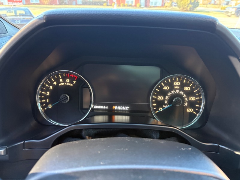 Ford F-150 Platinum 4WD SuperCrew 5.5' Box 2016