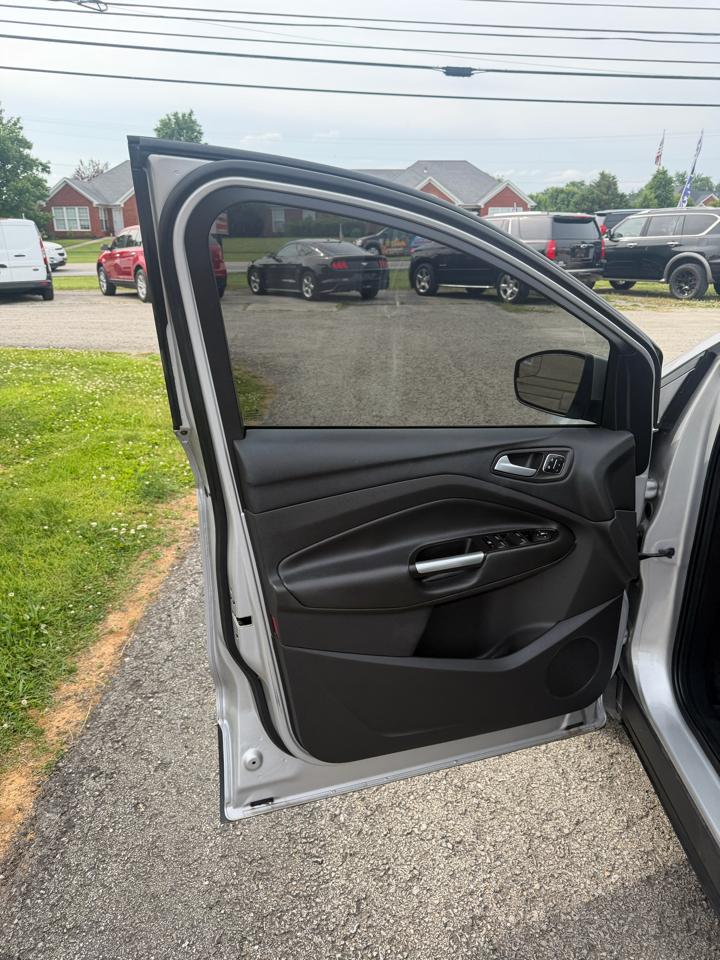 Ford Escape SEL FWD 2013