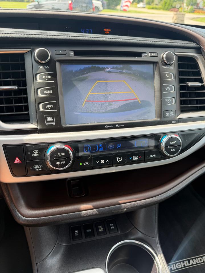 Toyota Highlander Limited AWD V6 2015
