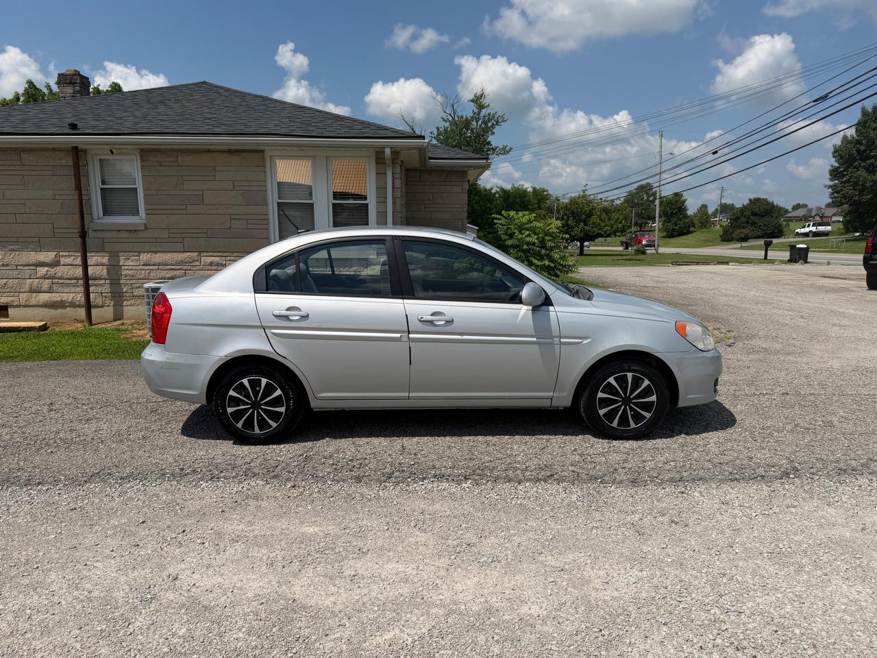 Hyundai Accent GLS 4-Door 2009