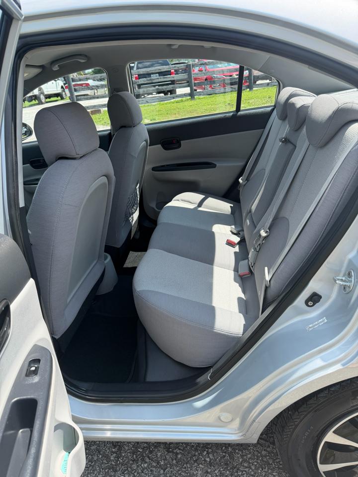 Hyundai Accent GLS 4-Door 2009