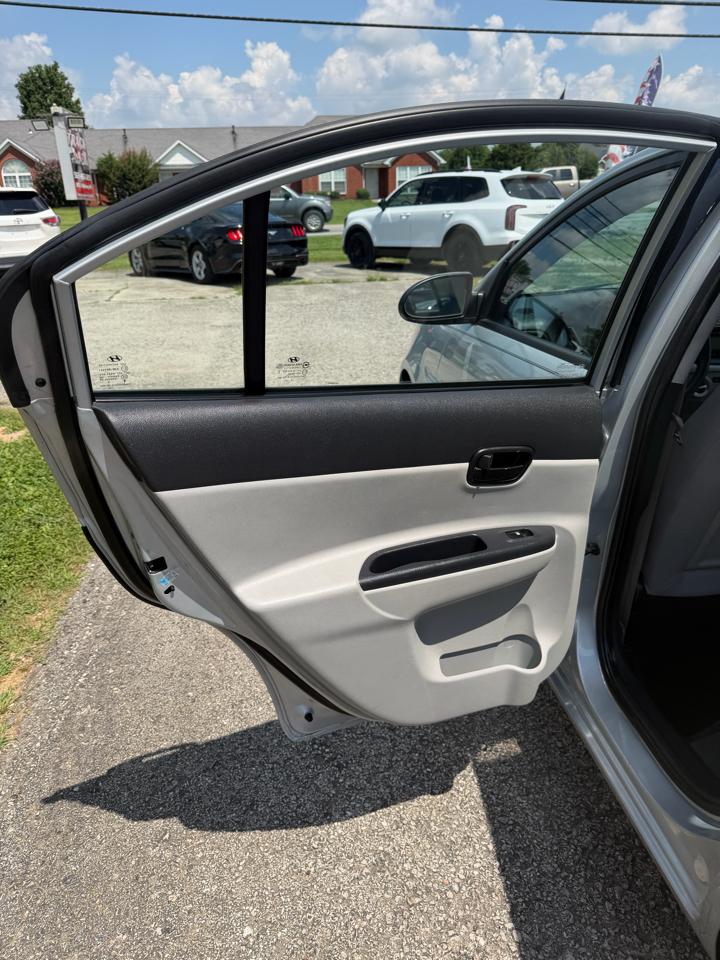 Hyundai Accent GLS 4-Door 2009