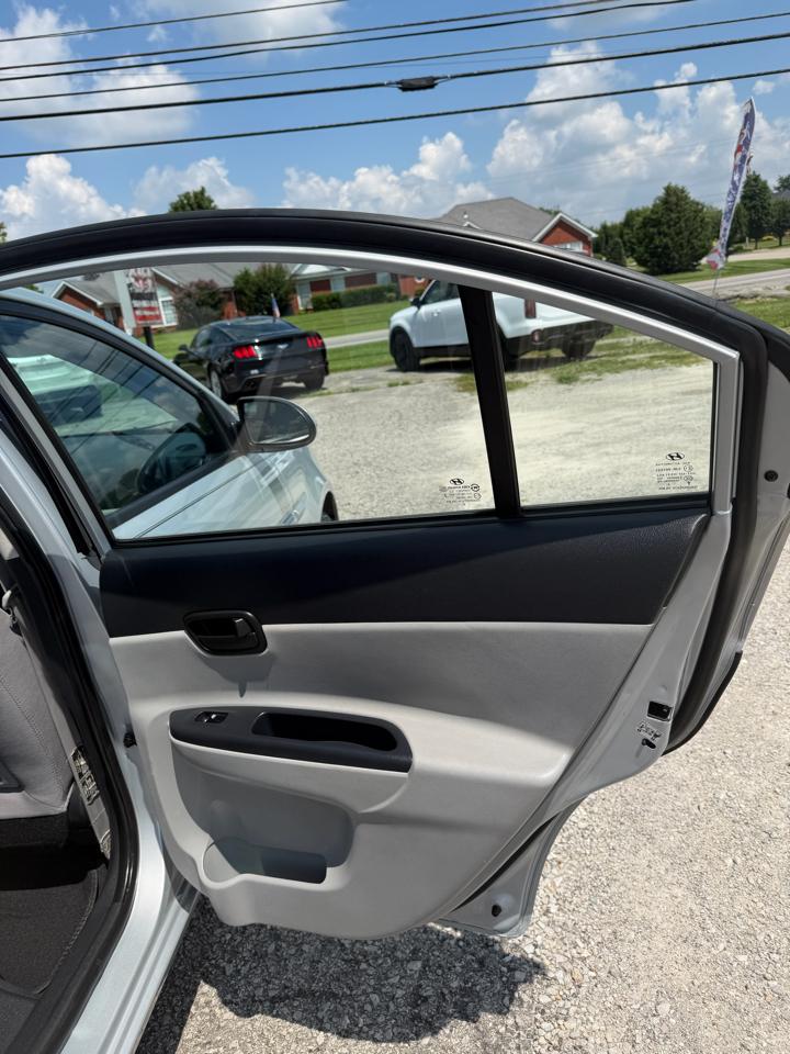 Hyundai Accent GLS 4-Door 2009