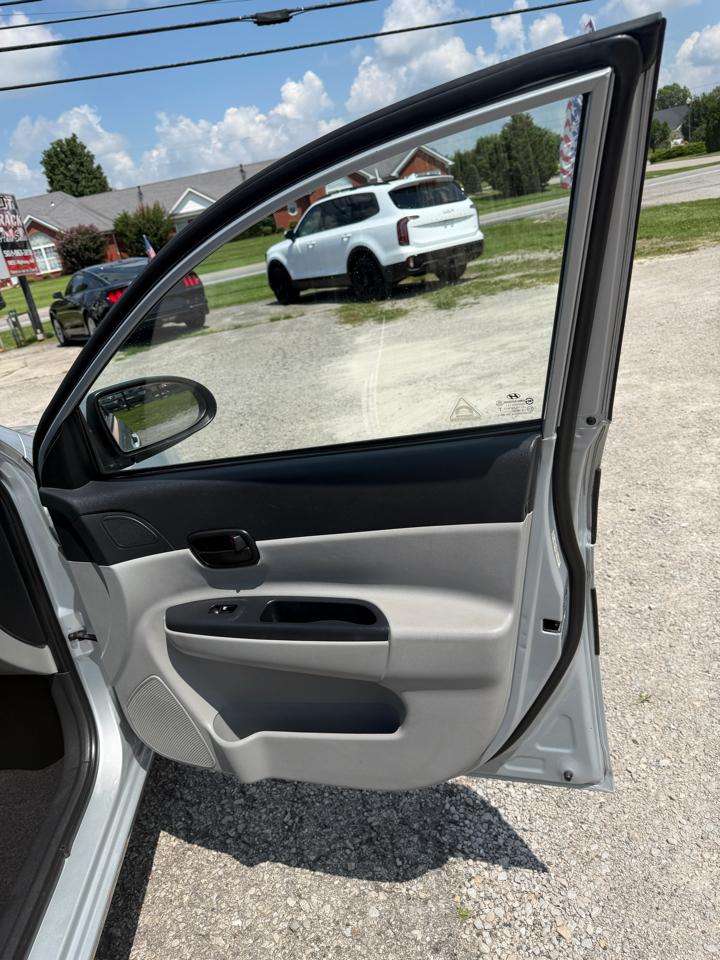 Hyundai Accent GLS 4-Door 2009