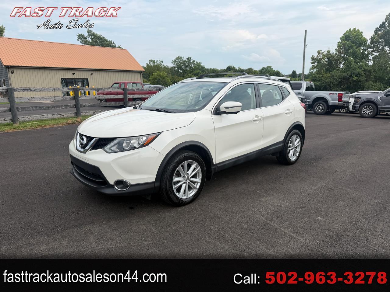 Nissan Rogue Sport SV 4D SUV AWD 2017