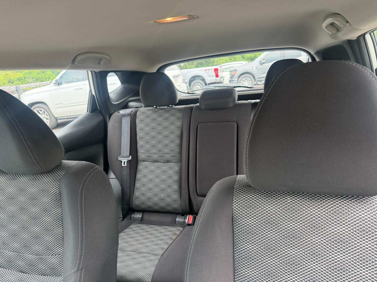 Nissan Rogue Sport SV 4D SUV AWD 2017
