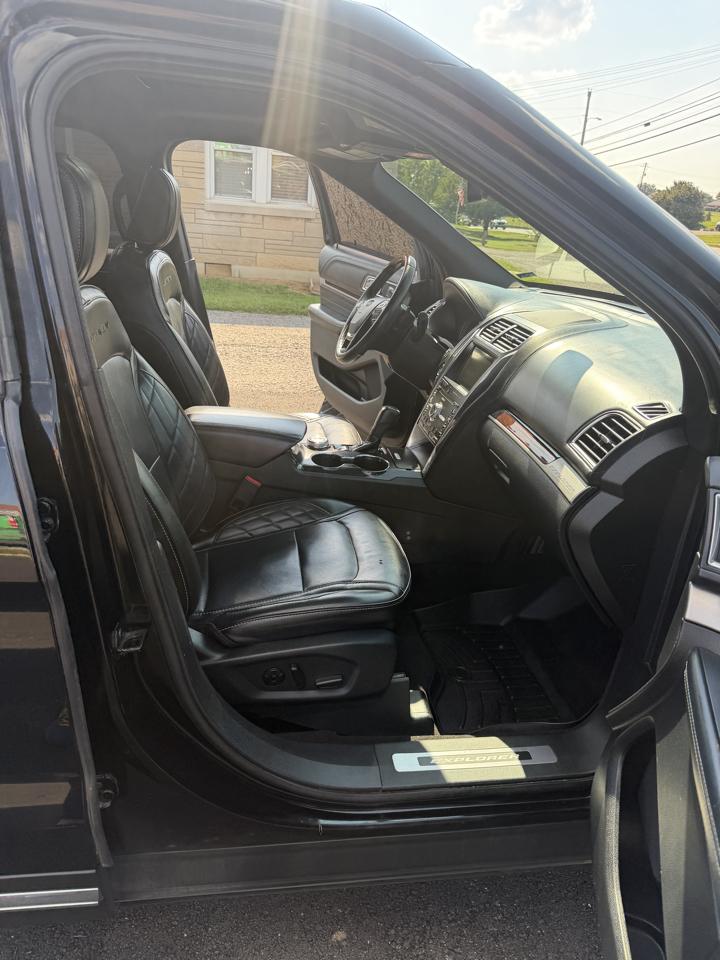 Ford Explorer Platinum AWD 2019