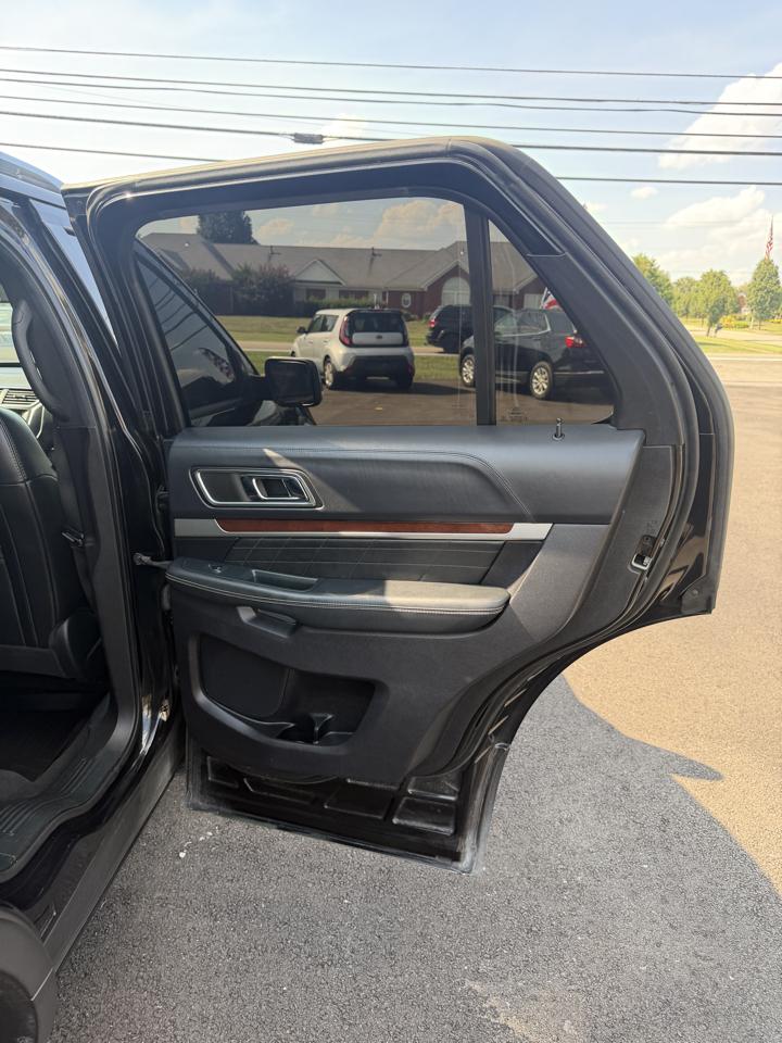 Ford Explorer Platinum AWD 2019