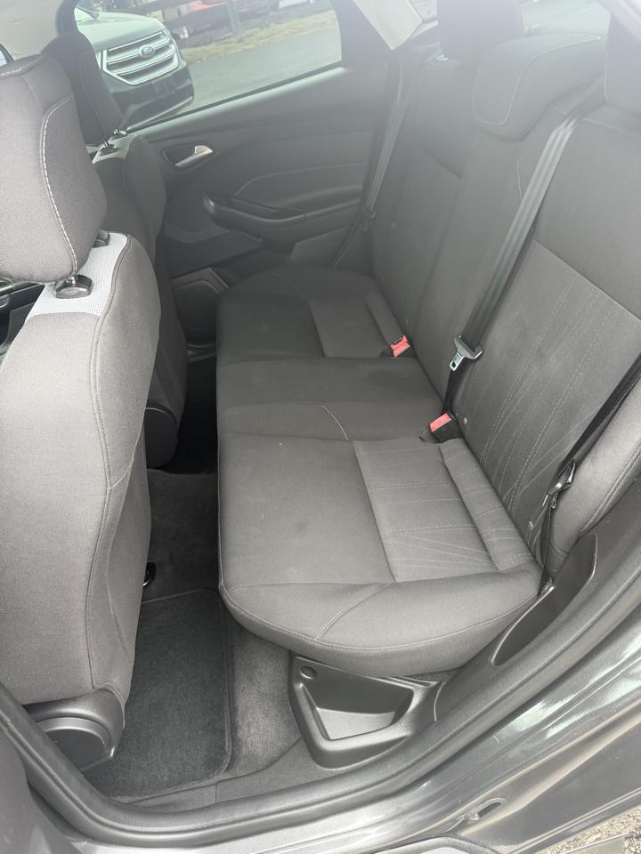 Ford Focus SE Sedan 2015