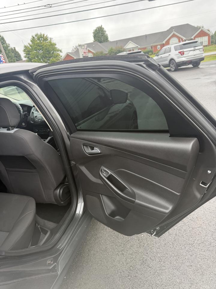 Ford Focus SE Sedan 2015