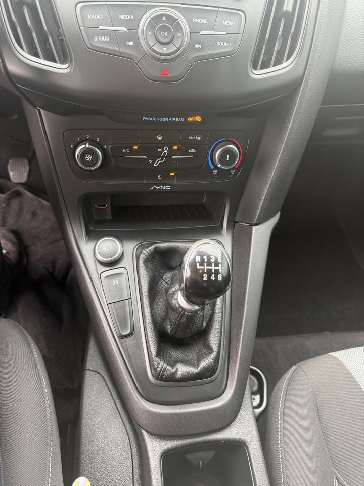 Ford Focus SE Sedan 2015