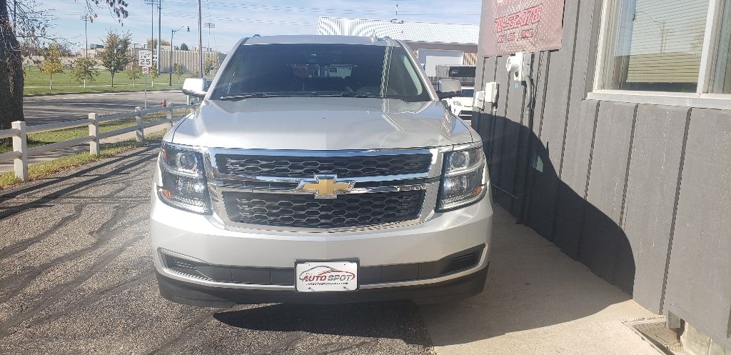 Chevrolet Suburban  2017