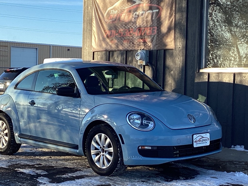 2015 Volkswagen Beetle 1.8's photo