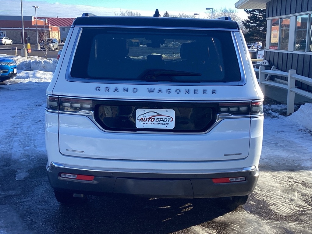 Jeep Grand Wagoneer  2022