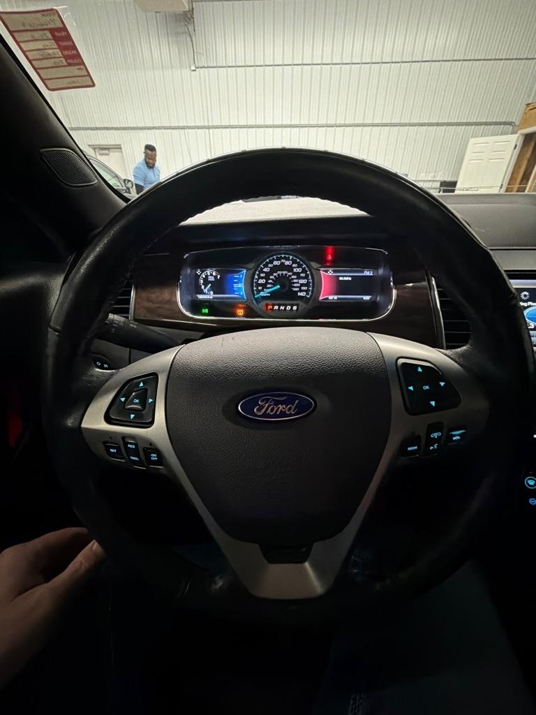 Ford Taurus  2015