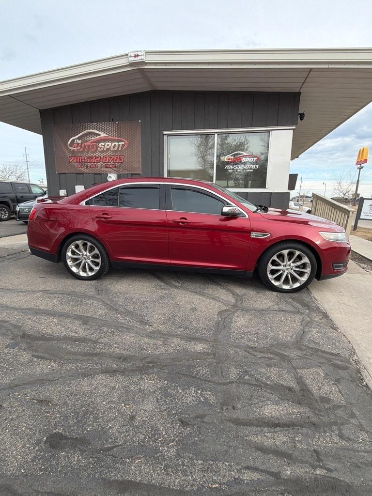 Ford Taurus  2015