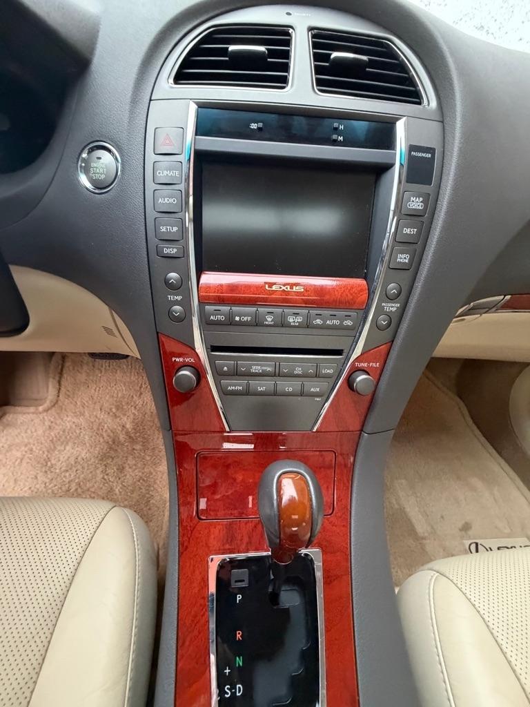 Lexus ES 350  2010