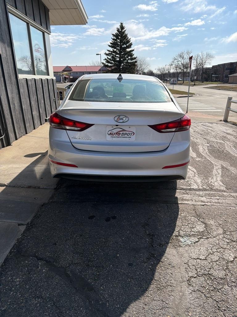 Hyundai Elantra  2018