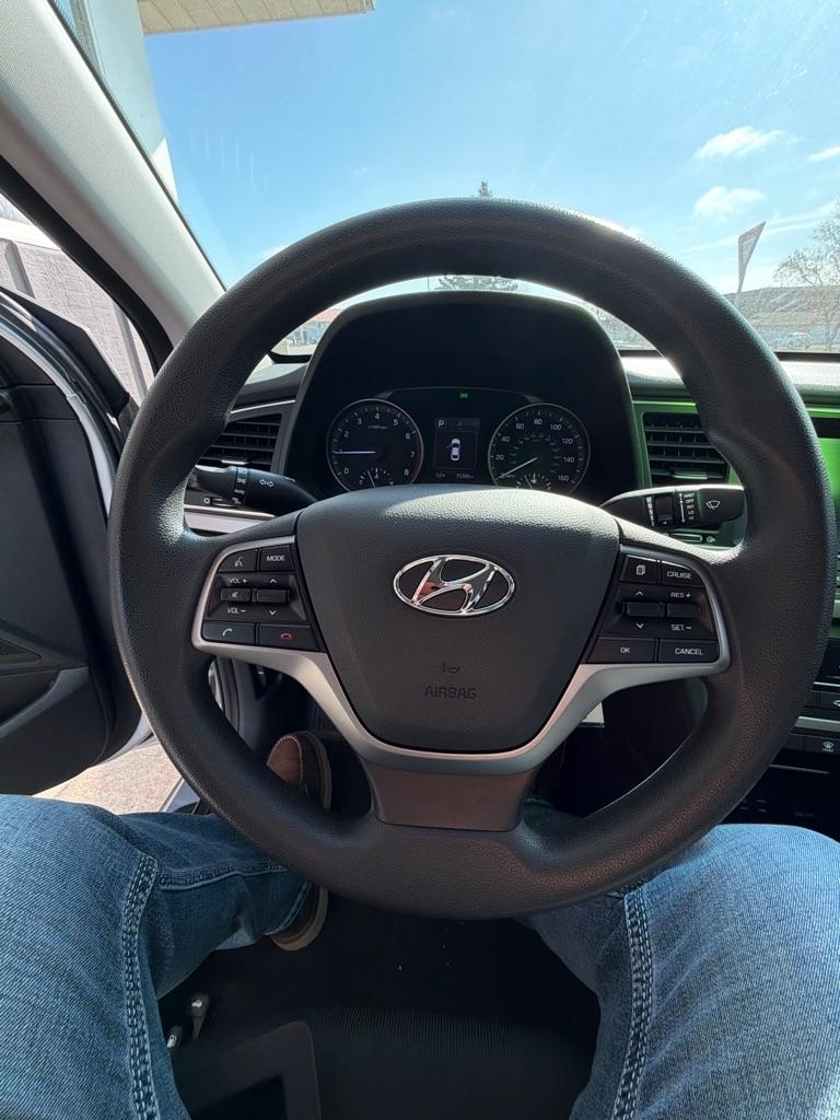 Hyundai Elantra  2018