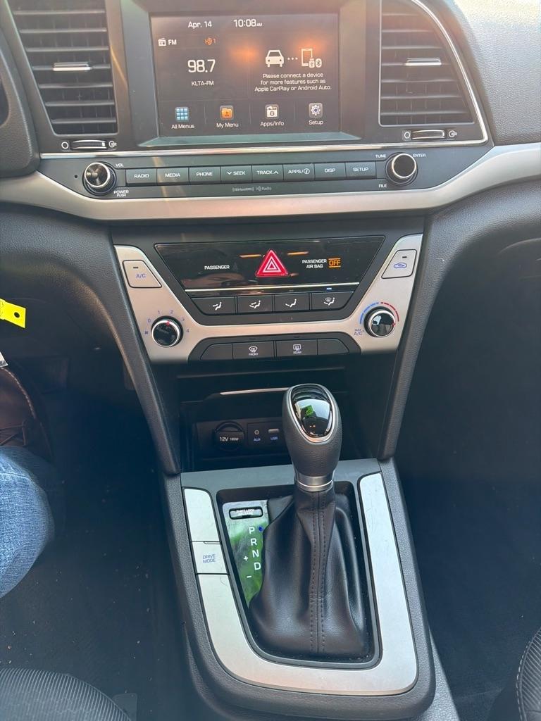 Hyundai Elantra  2018