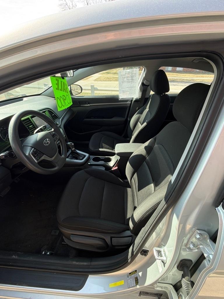 Hyundai Elantra  2018