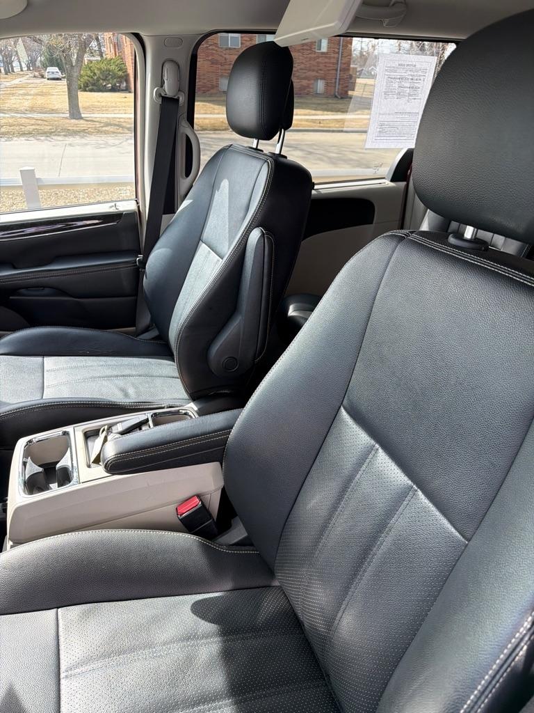 Chrysler Town & Country  2014